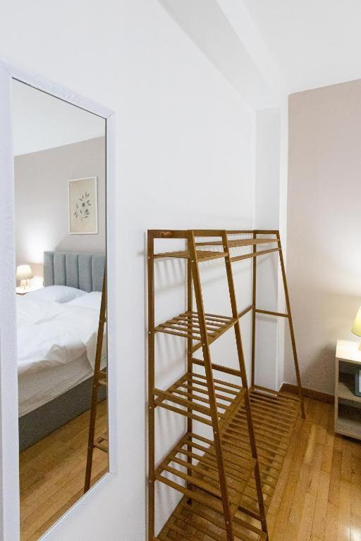 Light-2 Lovely Apartment In تيرانا المظهر الخارجي الصورة